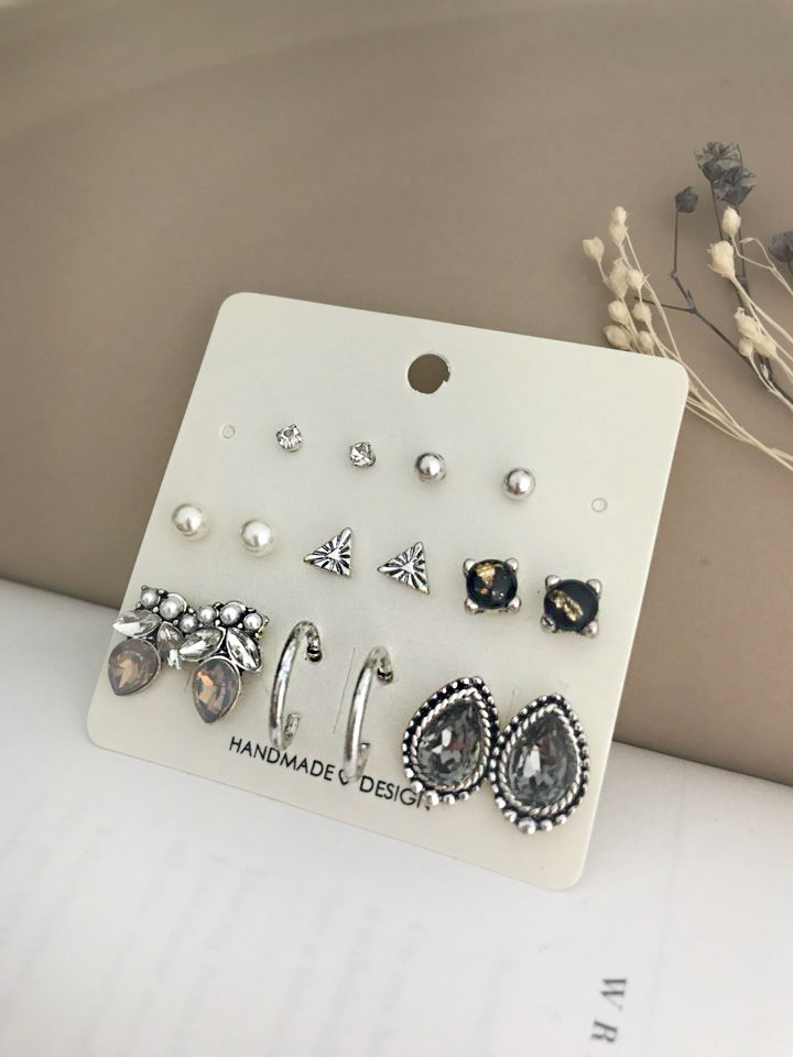<b><p>Badgirl water drop 16 pieces set earring</p></b><b><p>バッドガール 水滴 16ピース セット イヤリング 女性 ラブリーな ブブ 無難な</p></b><br /><br /><p align='center'>