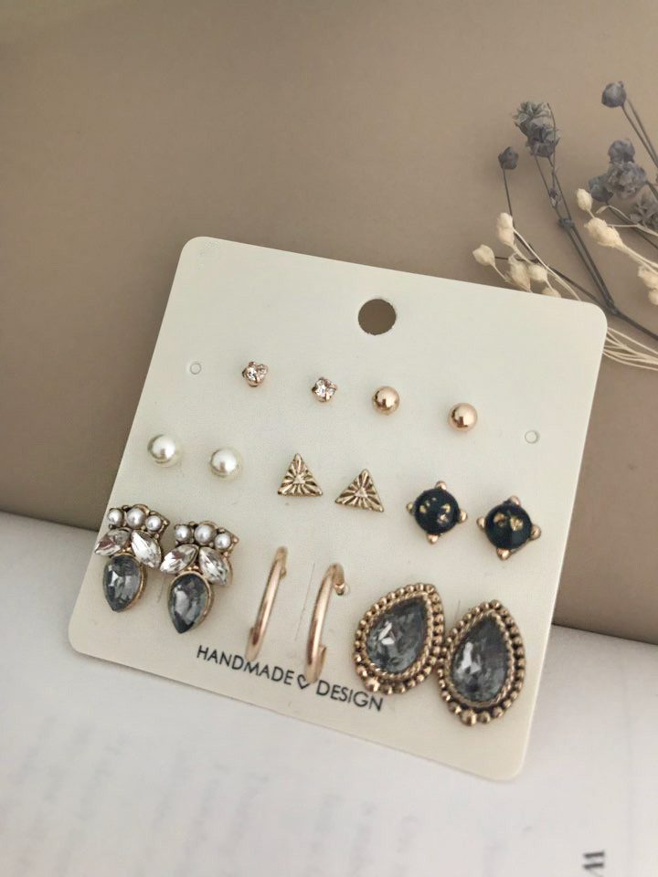 <b><p>Badgirl water drop 16 pieces set earring</p></b><b><p>バッドガール 水滴 16ピース セット イヤリング 女性 ラブリーな ブブ 無難な</p></b><br /><br /><p align='center'>