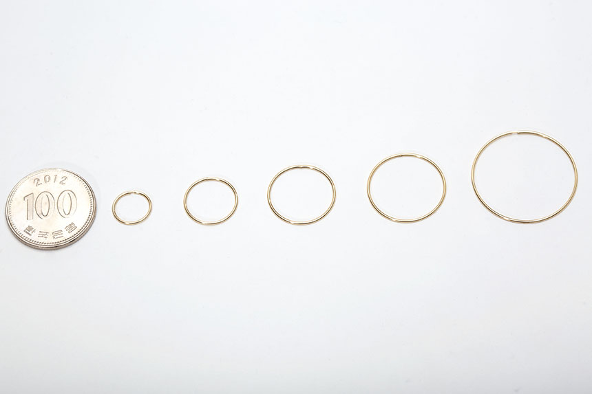 <b><p>pipe earring 14k Daily simple Cotion of coorda</p></b><b><p>パイプ イヤリング 14kデイリー シンプル コーディネートの完成 ミニ 小さな</p></b><br /><br /><p align='center'>