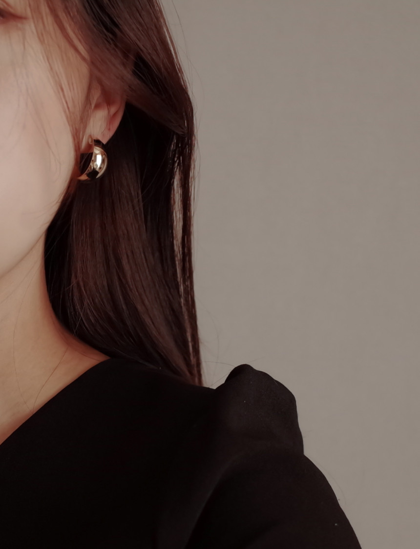 <b><p>NO.81 Sweet Volume basic ring ears Stylish</p></b><b><p>NO.81 スイート ボリューム基本リングイヤリング スタイリッシュな シックな</p></b><br /><br /><p align='center'>