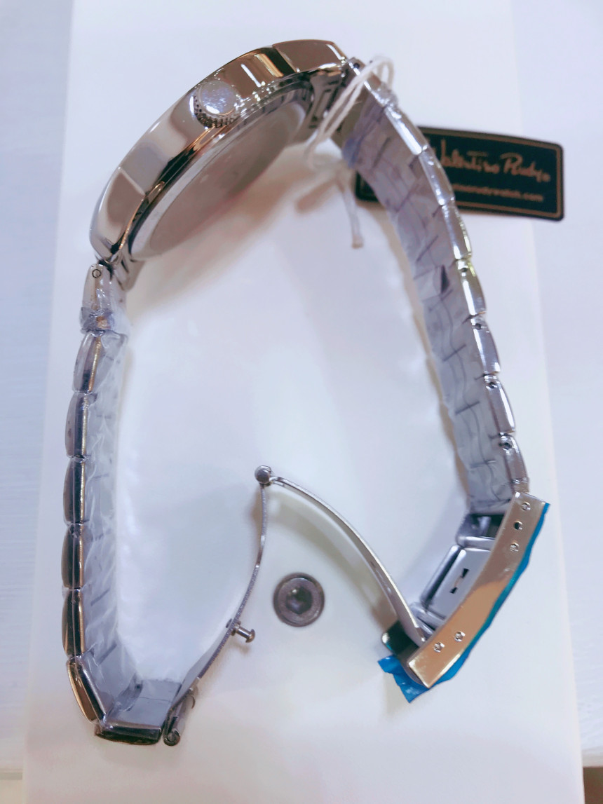 <b><p>Valentino Rudy Bracet Coup watch VR1712</p></b><b><p>バレンチノルディ ブレスレット カップルの腕時計 VR1712</p></b><br /><br /><p align='center'>