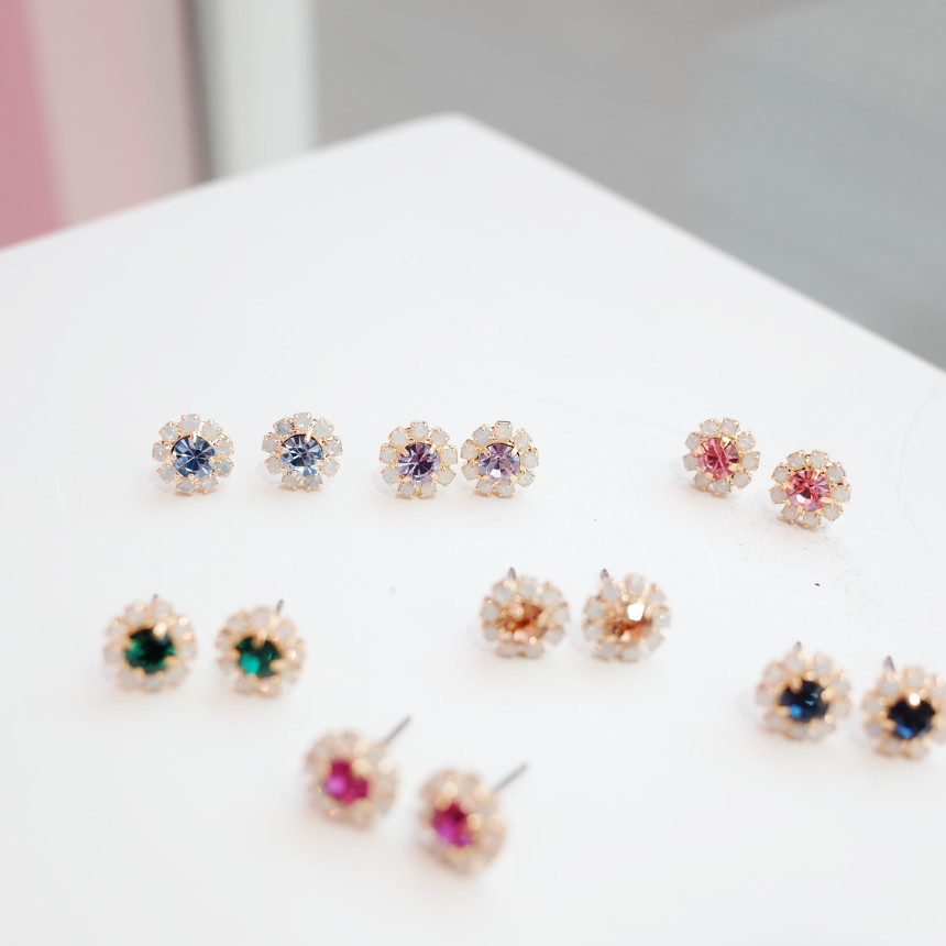<b><p>1 EVENT spring Flower Love is Conta com ea</p></b><b><p>1 EVENT 春 花 愛を 込め 来る イヤリング</p></b><br /><br /><p align='center'>
