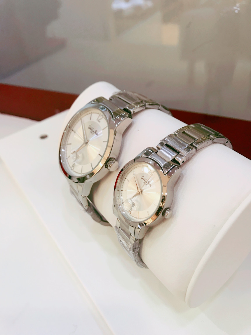 <b><p>Valentino Rudy Bracet Coup watch VR1712</p></b><b><p>バレンチノルディ ブレスレット カップルの腕時計 VR1712</p></b><br /><br /><p align='center'>
