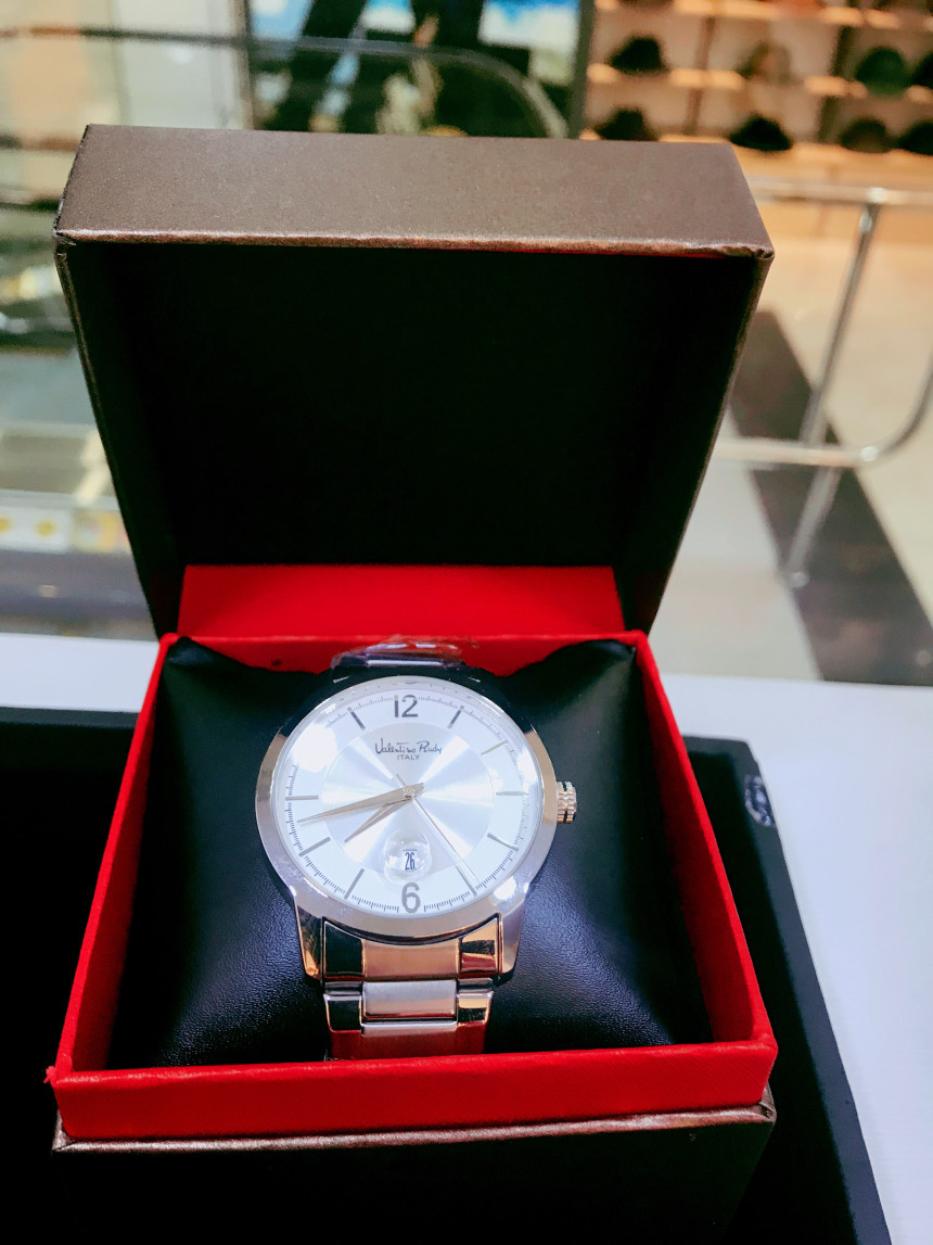 <b><p>Valentino Rudy Bracet Coup watch VR1712</p></b><b><p>バレンチノルディ ブレスレット カップルの腕時計 VR1712</p></b><br /><br /><p align='center'>