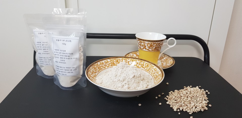 <b><p>Raw yulmu powder Korean 100g vy Fragrce Makkibal</p></b><b><p>生ハトムギ粉 韓国語 100グラム 最上級 よろず屋 滑らかニバルクリーム主材料</p></b><br /><br /><p align='center'>