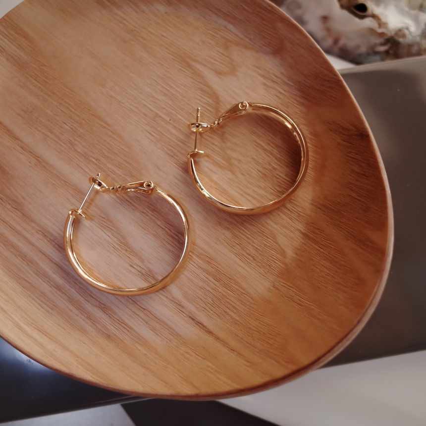 <b><p>NO.89 Basic Metal Ring earrs Stylish Ch Unique</p></b><b><p>NO.89 ベーシックメタル リングピアス スタイリッシュな ユニークなデザイン</p></b><br /><br /><p align='center'>