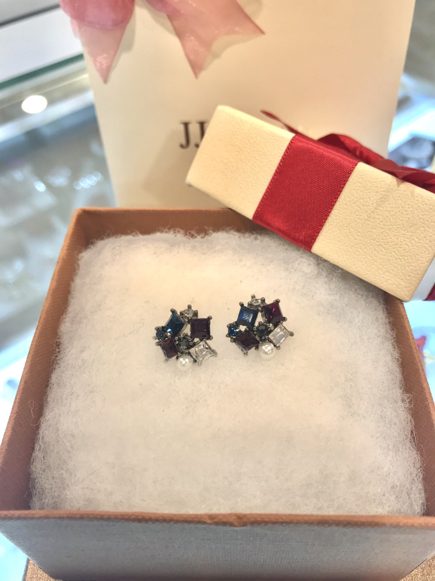 <b><p>JJ.QUEEN Queen Antiq fury EL00383</p></b><b><p>JJ.QUEEN クイーン アンティークピュアリー EL00383</p></b><br /><br /><p align='center'>