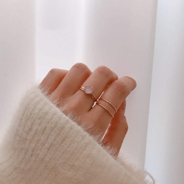<b><p>Love Me heart one friendship ng gold silr</p></b><b><p>ラブ米 ハート ストーン 友情 リング ゴールド シルバー 重ね着 5 色 デイリー</p></b><br /><br /><p align='center'>