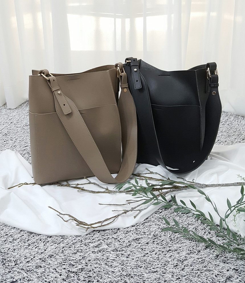 <b><p>Daily Women Bucket Bag Shoulder n's Casual</p></b><b><p>デイリー女性バケットバッグショルダーバッグ女性実用的なカジュアルバック 여성숄더백</p></b><br /><br /><p align='center'>