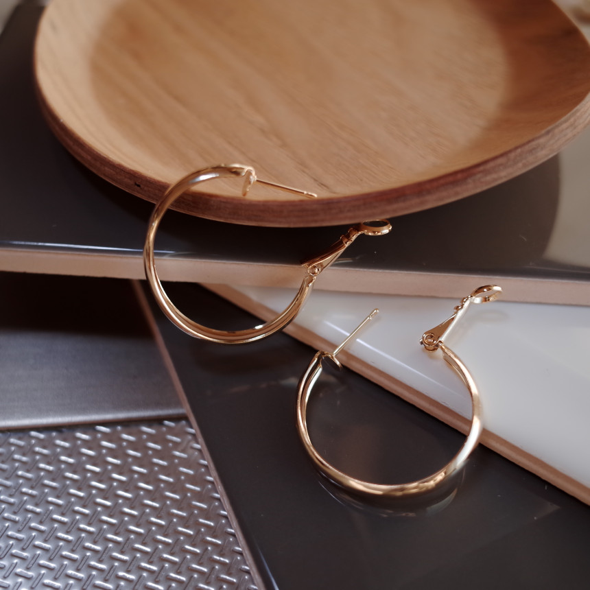 <b><p>NO.89 Basic Metal Ring earrs Stylish Ch Unique</p></b><b><p>NO.89 ベーシックメタル リングピアス スタイリッシュな ユニークなデザイン</p></b><br /><br /><p align='center'>