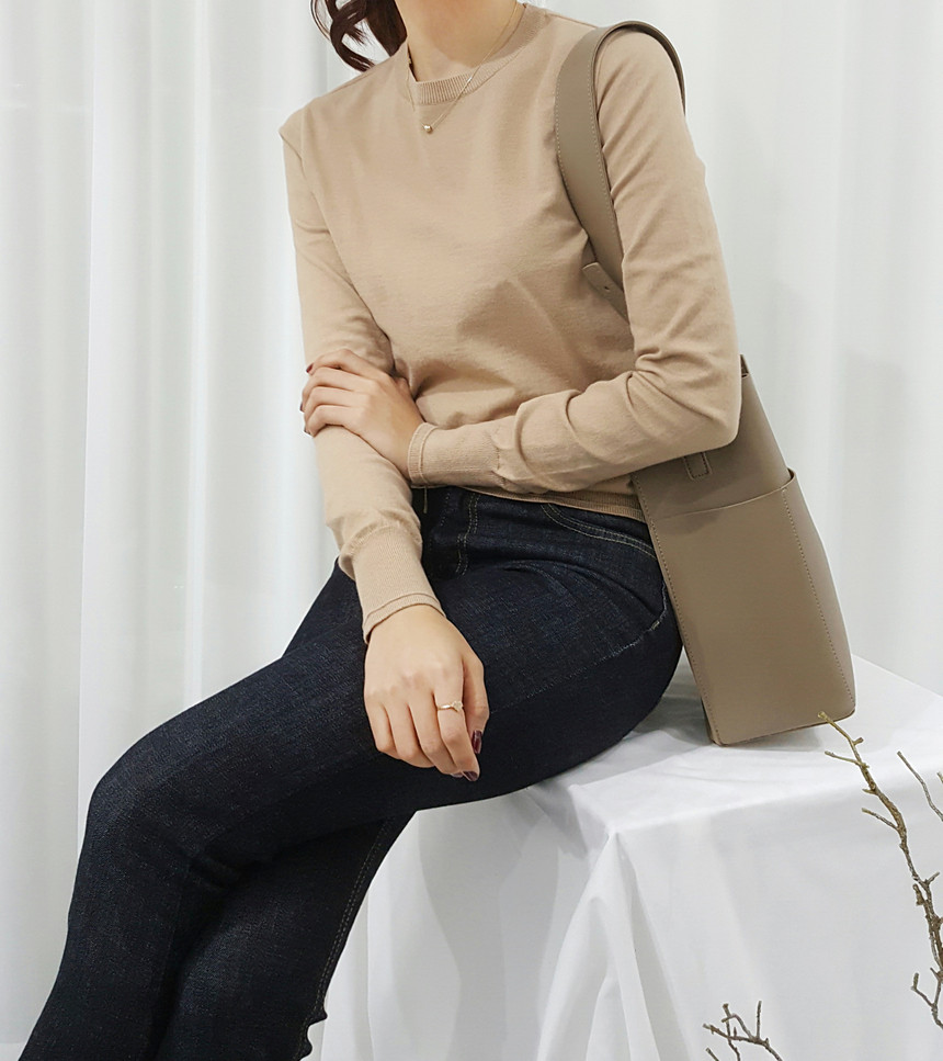 <b><p>Daily Women Bucket Bag Shoulder n's Casual</p></b><b><p>デイリー女性バケットバッグショルダーバッグ女性実用的なカジュアルバック 여성숄더백</p></b><br /><br /><p align='center'>