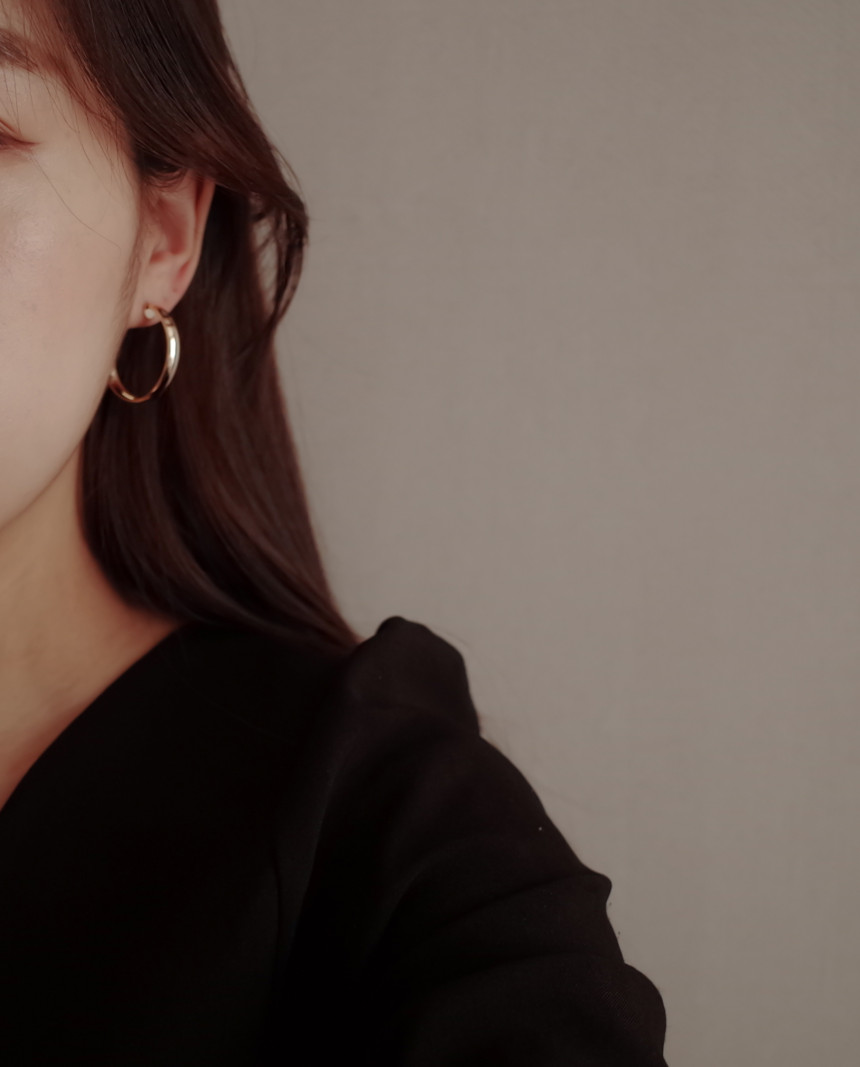 <b><p>NO.89 Basic Metal Ring earrs Stylish Ch Unique</p></b><b><p>NO.89 ベーシックメタル リングピアス スタイリッシュな ユニークなデザイン</p></b><br /><br /><p align='center'>