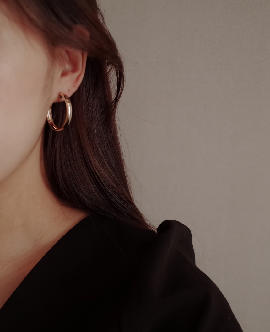 <b><p>NO.89 Basic Metal Ring earrs Stylish Ch Unique</p></b><b><p>NO.89 ベーシックメタル リングピアス スタイリッシュな ユニークなデザイン</p></b><br /><br /><p align='center'>