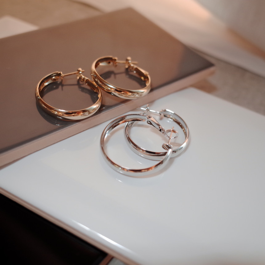 <b><p>NO.89 Basic Metal Ring earrs Stylish Ch Unique</p></b><b><p>NO.89 ベーシックメタル リングピアス スタイリッシュな ユニークなデザイン</p></b><br /><br /><p align='center'>