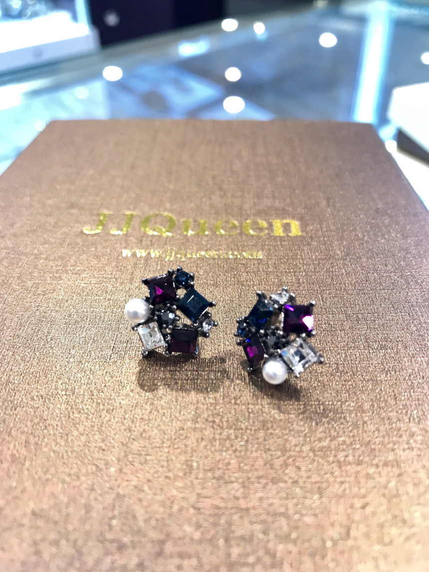 <b><p>JJ.QUEEN Queen Antiq fury EL00383</p></b><b><p>JJ.QUEEN クイーン アンティークピュアリー EL00383</p></b><br /><br /><p align='center'>