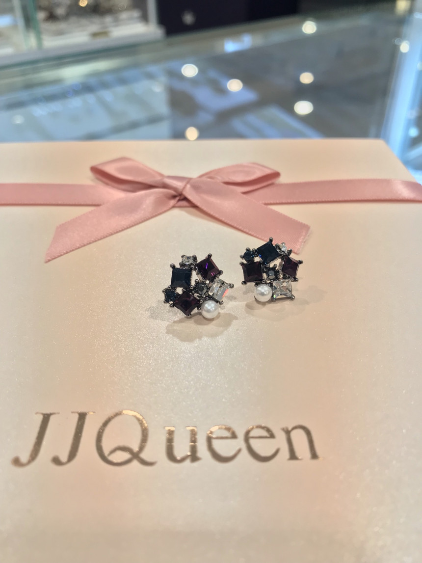 <b><p>JJ.QUEEN Queen Antiq fury EL00383</p></b><b><p>JJ.QUEEN クイーン アンティークピュアリー EL00383</p></b><br /><br /><p align='center'>