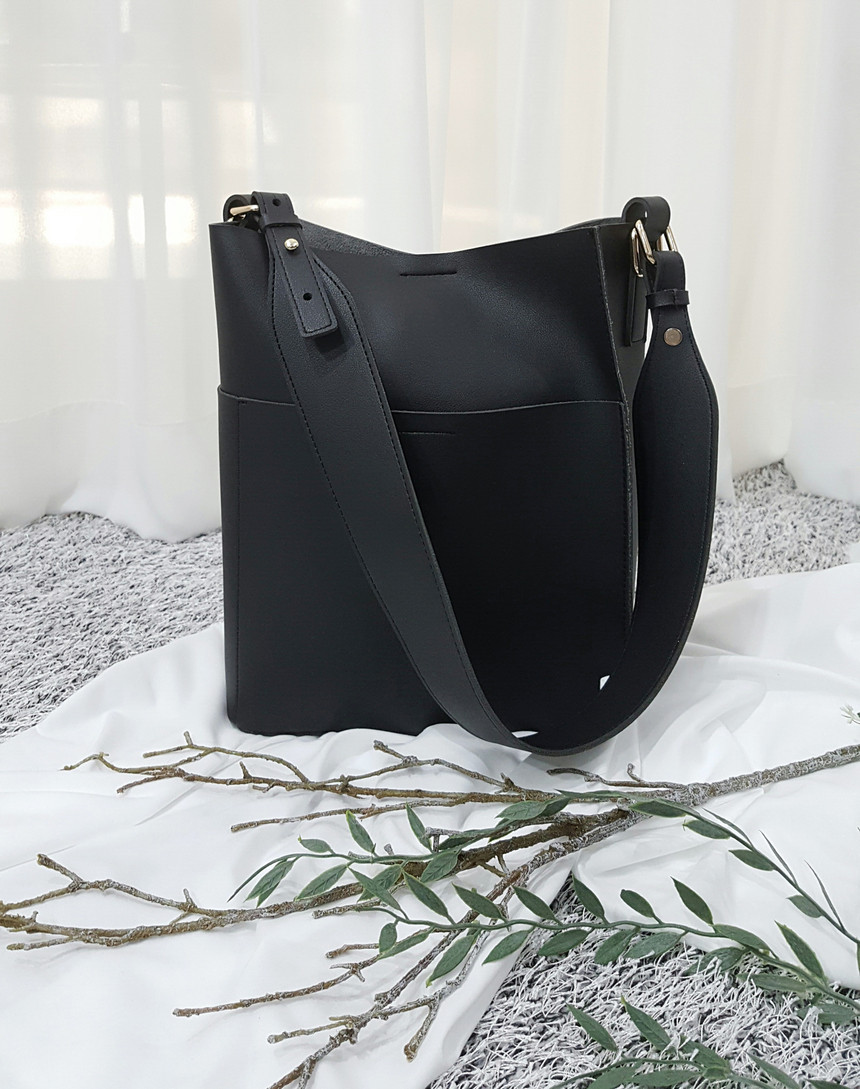 <b><p>Daily Women Bucket Bag Shoulder n's Casual</p></b><b><p>デイリー女性バケットバッグショルダーバッグ女性実用的なカジュアルバック 여성숄더백</p></b><br /><br /><p align='center'>