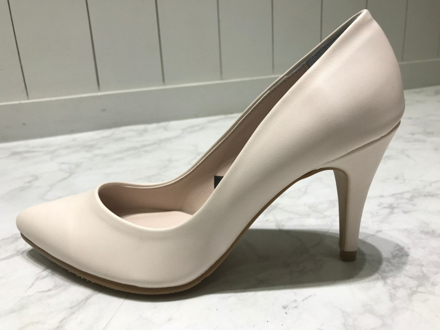 <b><p>Feeling Stiletto Hl Ko A griy atmosphe Dodgy</p></b><b><p>感じている スティレットヒール 韓国語 ガーリッシュな雰囲気 高慢なコーディネート</p></b><br /><br /><p align='center'>