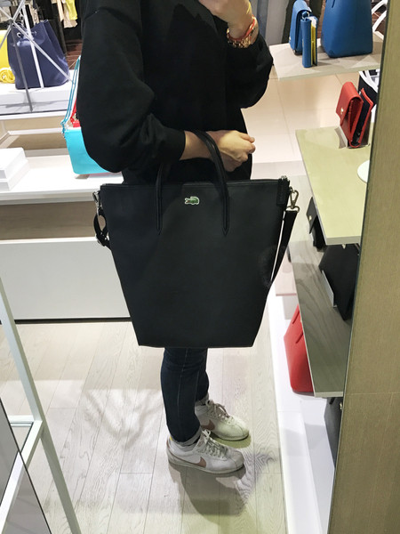 <b><p>Laste Crs Vertical ShoPurBk NF1891P17C Easy</p></b><b><p>ラコステクロス縦型ショーポベクNF1891P17C簡単コーディネート実用満点すっきりとしたショルダー</p></b><br /><br /><p align='center'>