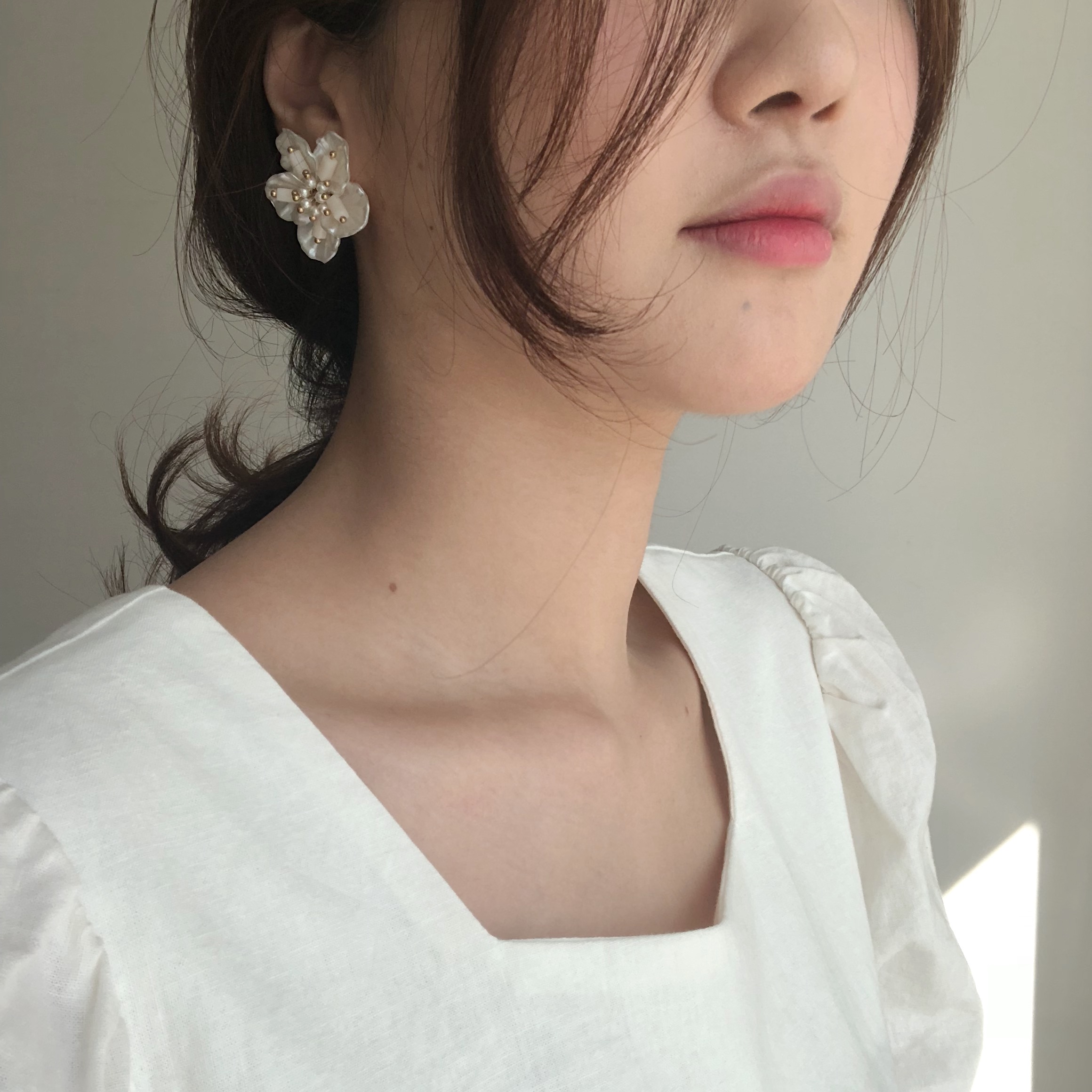 <b><p>you are Bold Erings silver Pel drop Nac flow</p></b><b><p>あなたは ボールドピアス シルバー パロップ 螺鈿花 フラワー</p></b><br /><br /><p align='center'>