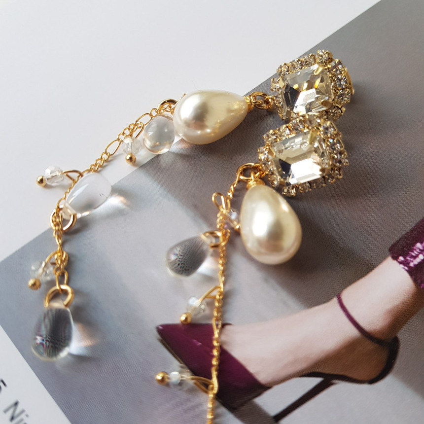 <b><p>Diamo clear Cubic Drop Erings Feme etional</p></b><b><p>ディア クリア キュービックドロップイヤリング フェミニンな感性ムード シ高慢スタイル</p></b><br /><br /><p align='center'>