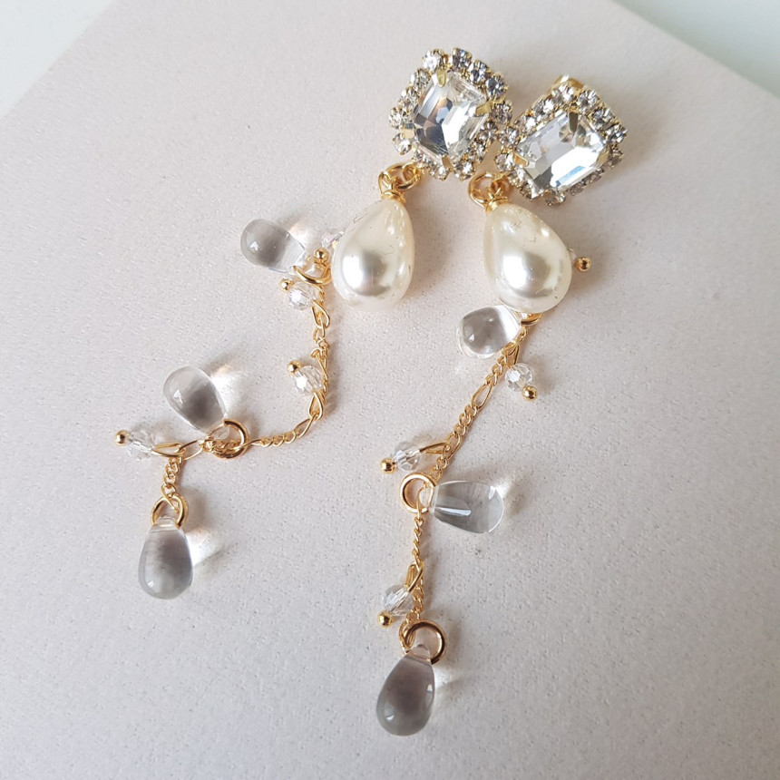 <b><p>Diamo clear Cubic Drop Erings Feme etional</p></b><b><p>ディア クリア キュービックドロップイヤリング フェミニンな感性ムード シ高慢スタイル</p></b><br /><br /><p align='center'>