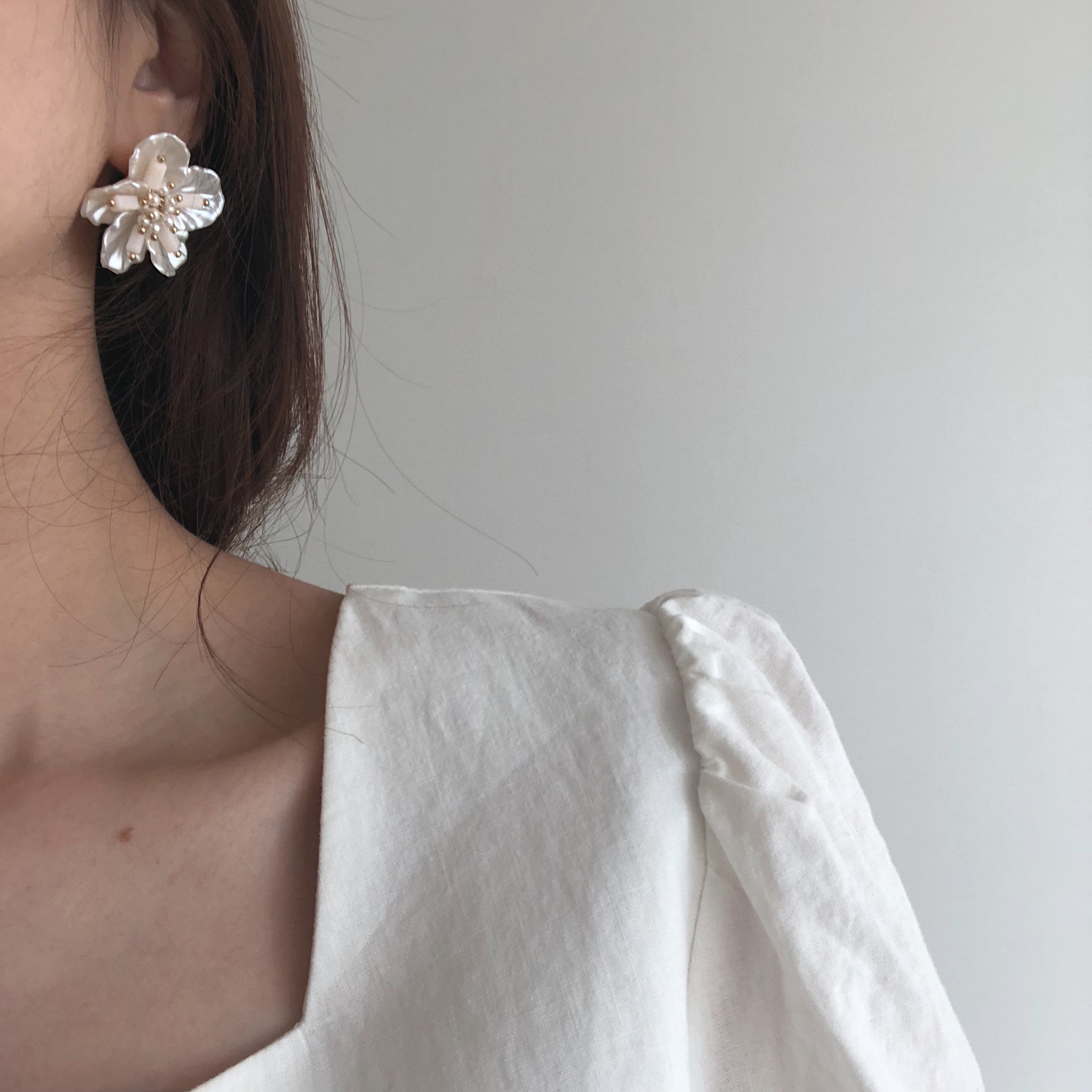 <b><p>you are Bold Erings silver Pel drop Nac flow</p></b><b><p>あなたは ボールドピアス シルバー パロップ 螺鈿花 フラワー</p></b><br /><br /><p align='center'>