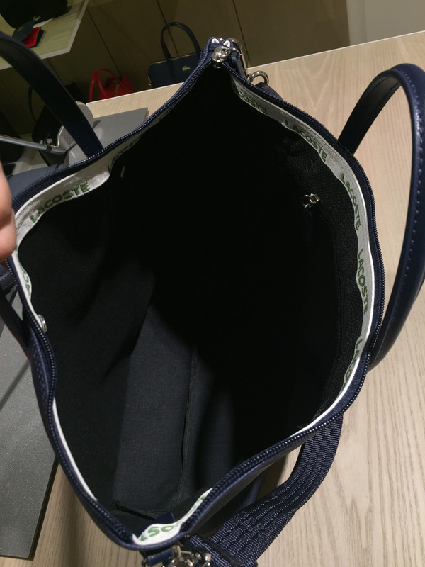 <b><p>Laste Crs Vertical ShoPurBk NF1891P17C Easy</p></b><b><p>ラコステクロス縦型ショーポベクNF1891P17C簡単コーディネート実用満点すっきりとしたショルダー</p></b><br /><br /><p align='center'>