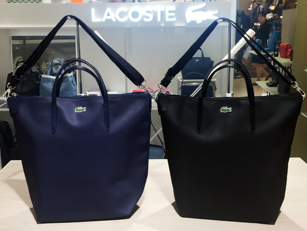 <b><p>Laste Crs Vertical ShoPurBk NF1891P17C Easy</p></b><b><p>ラコステクロス縦型ショーポベクNF1891P17C簡単コーディネート実用満点すっきりとしたショルダー</p></b><br /><br /><p align='center'>