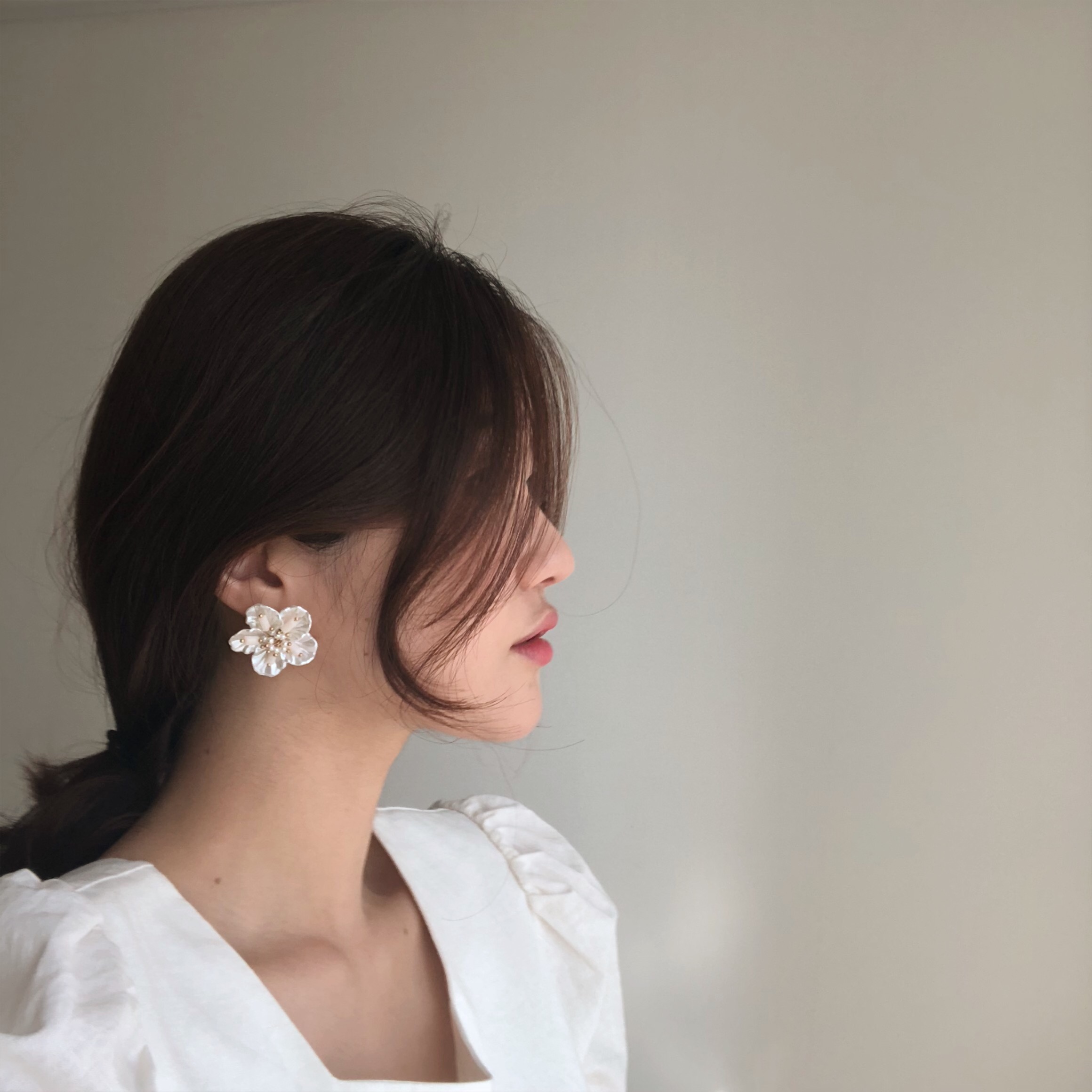 <b><p>you are Bold Erings silver Pel drop Nac flow</p></b><b><p>あなたは ボールドピアス シルバー パロップ 螺鈿花 フラワー</p></b><br /><br /><p align='center'>
