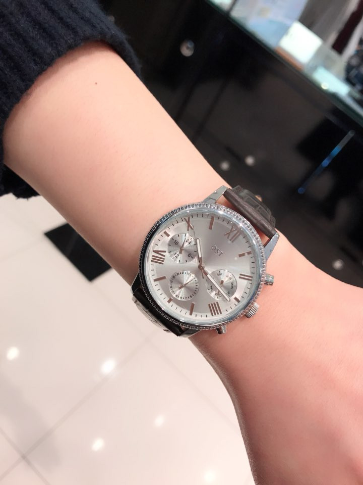 <b><p>OST Antique Edion Couple Leather Wch OTC118104FSR</p></b><b><p>OST アンティーク板カップルレザー腕時計 OTC118104FSR 24A ヴジコーディネート</p></b><br /><br /><p align='center'>