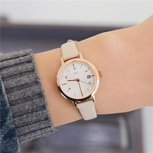 <b><p>OST Autumn Story Clock Women's leather</p></b><b><p>OST 秋ストーリー時計 女性革 学生手首 ブランド フレの贈り物 20代</p></b><br /><br /><p align='center'>