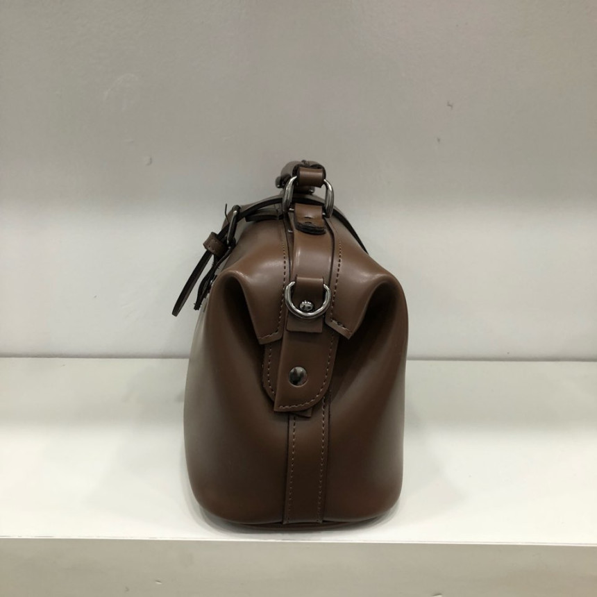 <b><p>Daily buckle ba Women's coordination 20</p></b><b><p>デイリーバックルバック女性コーディネート20代の春やすい洗練されたモダンなファッション整頓されたルッ</p></b><br /><br /><p align='center'>