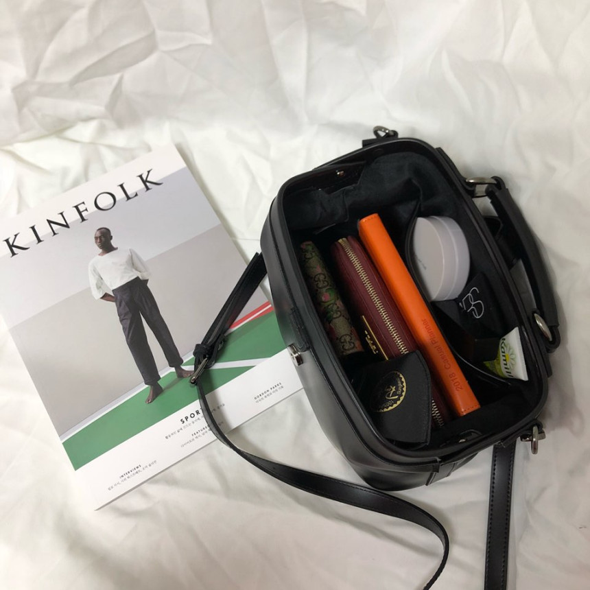 <b><p>Daily buckle ba Women's coordination 20</p></b><b><p>デイリーバックルバック女性コーディネート20代の春やすい洗練されたモダンなファッション整頓されたルッ</p></b><br /><br /><p align='center'>