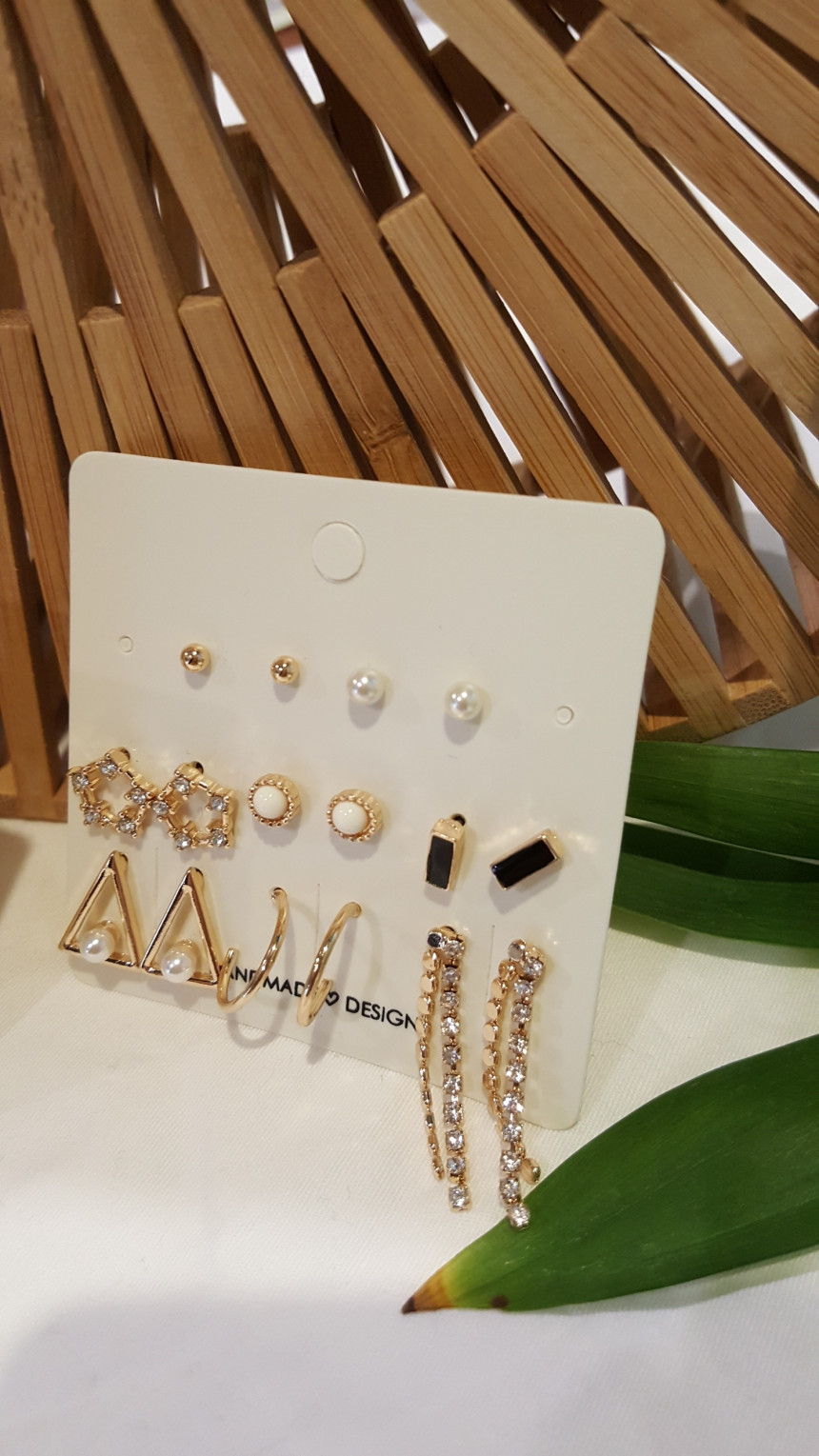 <b><p>Mono daily dern 16 pieces earring set 03</p></b><b><p>モノ デイリー モダン 16ピース イヤリング セット 03</p></b><br /><br /><p align='center'>
