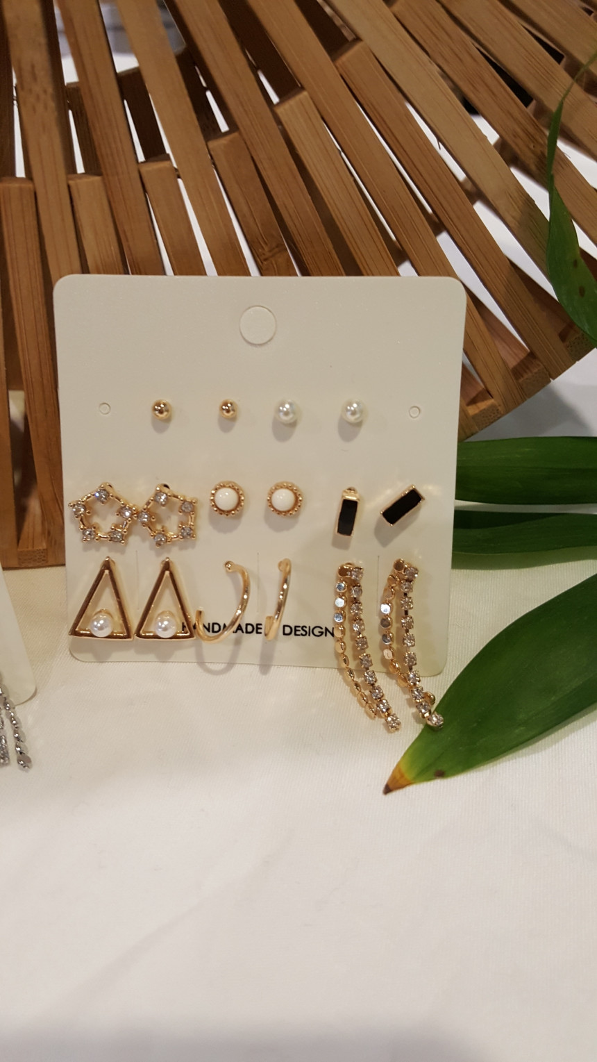 <b><p>Mono daily dern 16 pieces earring set 03</p></b><b><p>モノ デイリー モダン 16ピース イヤリング セット 03</p></b><br /><br /><p align='center'>