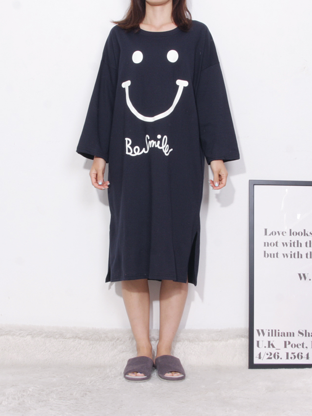 <b><p>pajamas one piece Homeware smile Fa</p></b><b><p>パジャマ ワンピース ホームウェア スマイル 純綿</p></b><br /><br /><p align='center'>