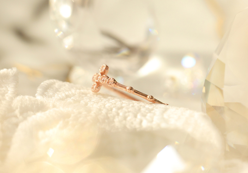 <b><p>Rubbing Pure one cross ary 14k gold Woman</p></b><b><p>ブルリング ピュアな クロス ロザリオ 14k金 女性 カトリック キュービ ギフト</p></b><br /><br /><p align='center'>