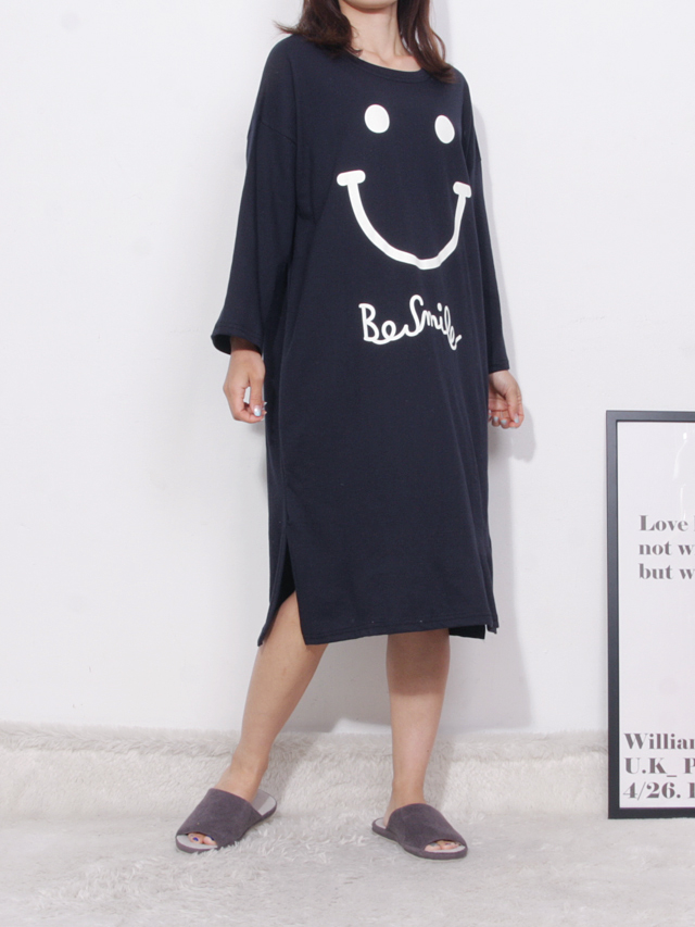 <b><p>pajamas one piece Homeware smile Fa</p></b><b><p>パジャマ ワンピース ホームウェア スマイル 純綿</p></b><br /><br /><p align='center'>