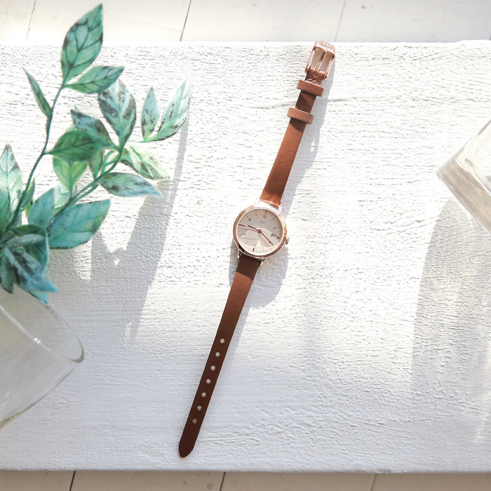 <b><p>OST Autumn Story Clock Women's leather</p></b><b><p>OST 秋ストーリー時計 女性革 学生手首 ブランド フレの贈り物 20代</p></b><br /><br /><p align='center'>