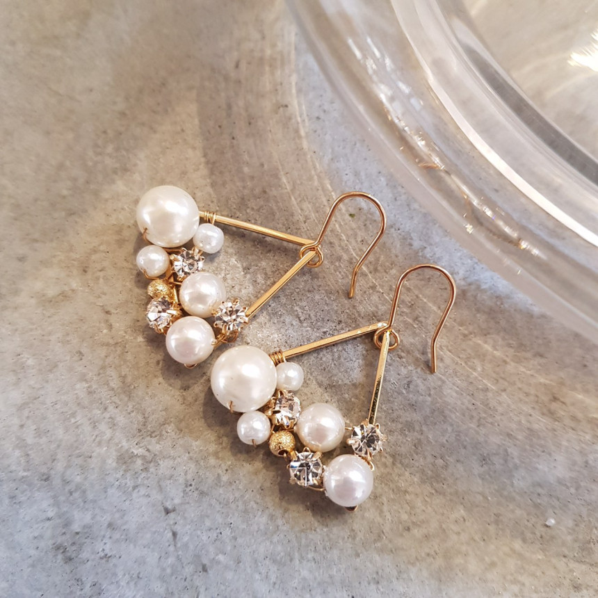 <b><p>Blue Pearl cubic Drop Erings Stylish se Female</p></b><b><p>清らか パールキュービック ドロップイヤリング 魅力のあるスタイル 女性コーディネート</p></b><br /><br /><p align='center'>