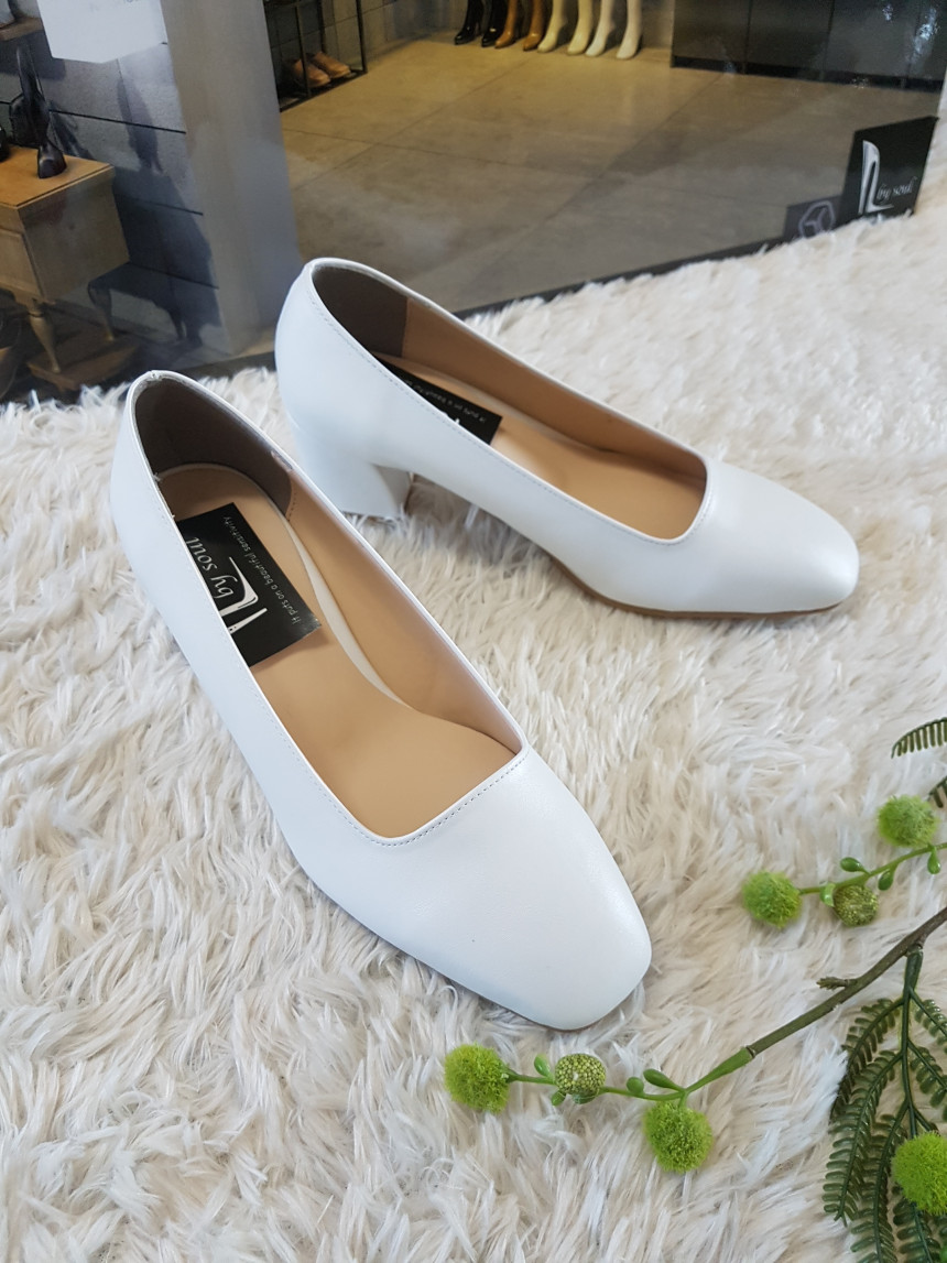 <b><p>Korean Squa nose Middle Hill pump 3col Beige</p></b><b><p>韓国語 正方形の鼻 ミドルヒール パンプス 3col ベージュ靴 女性 厚底 青キグプ</p></b><br /><br /><p align='center'>