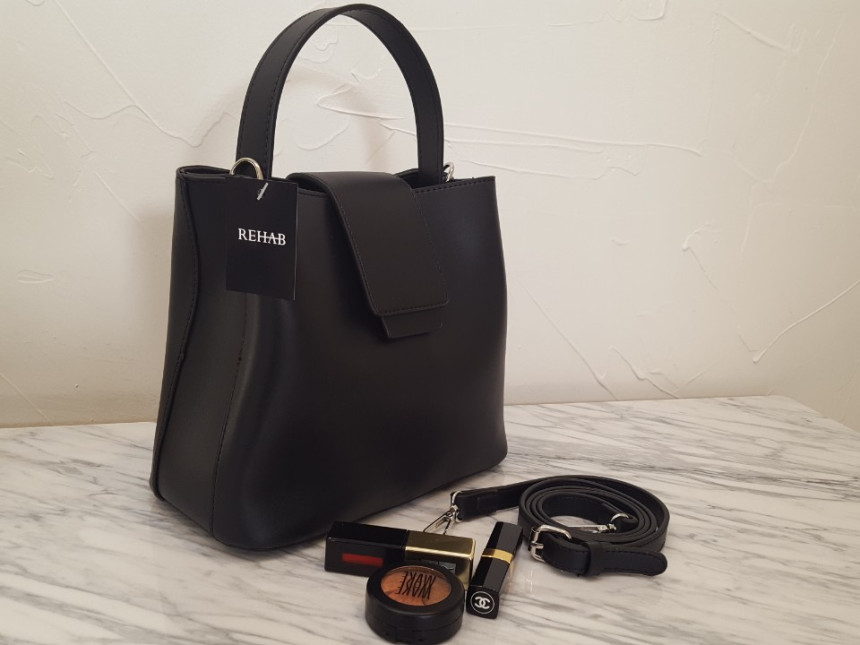 <b><p>Lois back</p></b><b><p>ロイスバック</p></b><br /><br /><p align='center'>