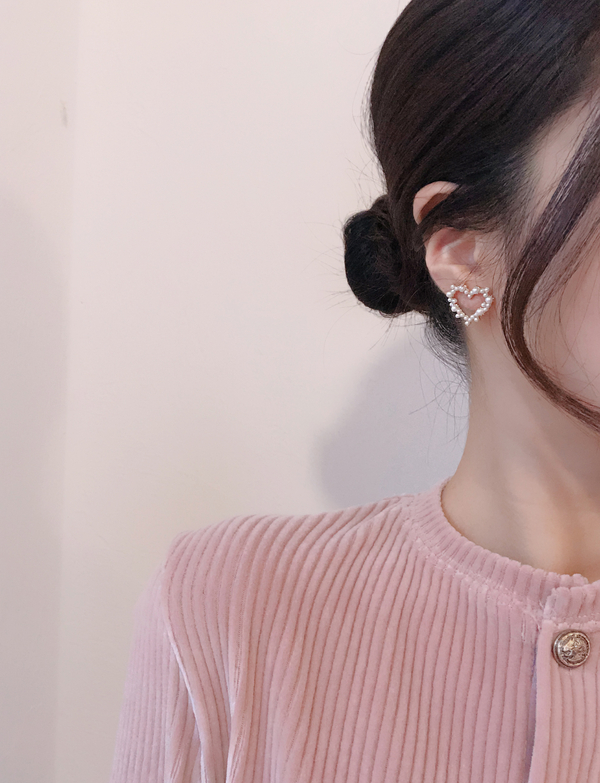 <b><p>Sugar Pel Cubic Het Erings 5col sp handmade</p></b><b><p>シュガー 真珠 キュービック ハートピアス 5色 春 ハンドメイド ディテールがきれい</p></b><br /><br /><p align='center'>