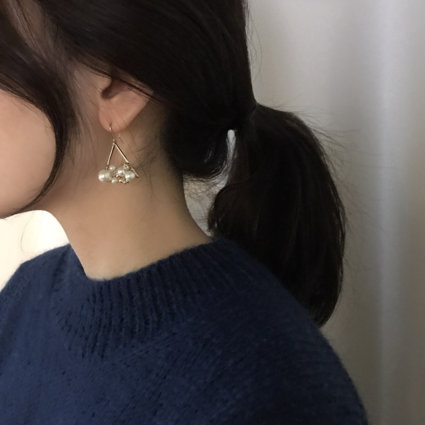 <b><p>Blue Pearl cubic Drop Erings Stylish se Female</p></b><b><p>清らか パールキュービック ドロップイヤリング 魅力のあるスタイル 女性コーディネート</p></b><br /><br /><p align='center'>