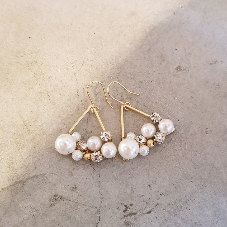 <b><p>Blue Pearl cubic Drop Erings Stylish se Female</p></b><b><p>清らか パールキュービック ドロップイヤリング 魅力のあるスタイル 女性コーディネート</p></b><br /><br /><p align='center'>