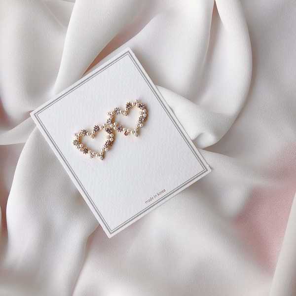 <b><p>Sugar Pel Cubic Het Erings 5col sp handmade</p></b><b><p>シュガー 真珠 キュービック ハートピアス 5色 春 ハンドメイド ディテールがきれい</p></b><br /><br /><p align='center'>