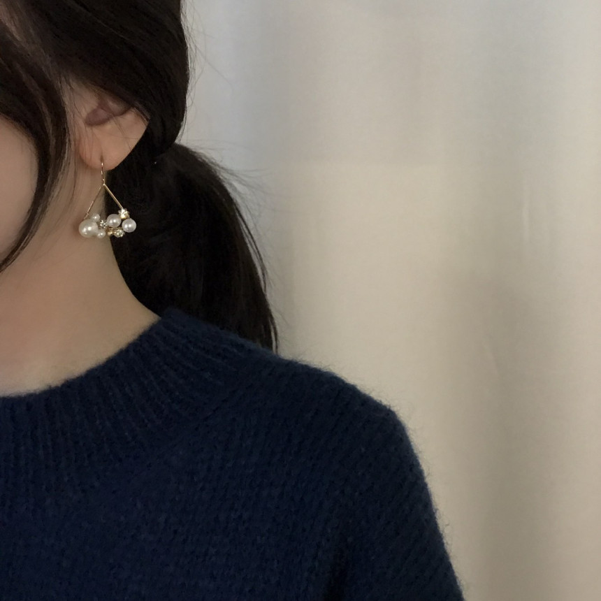 <b><p>Blue Pearl cubic Drop Erings Stylish se Female</p></b><b><p>清らか パールキュービック ドロップイヤリング 魅力のあるスタイル 女性コーディネート</p></b><br /><br /><p align='center'>