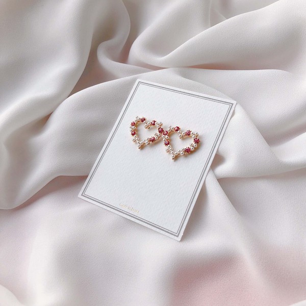 <b><p>Sugar Pel Cubic Het Erings 5col sp handmade</p></b><b><p>シュガー 真珠 キュービック ハートピアス 5色 春 ハンドメイド ディテールがきれい</p></b><br /><br /><p align='center'>