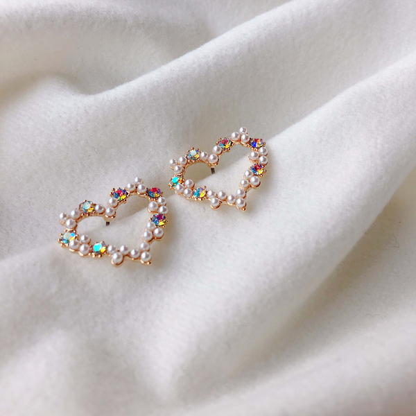 <b><p>Sugar Pel Cubic Het Erings 5col sp handmade</p></b><b><p>シュガー 真珠 キュービック ハートピアス 5色 春 ハンドメイド ディテールがきれい</p></b><br /><br /><p align='center'>